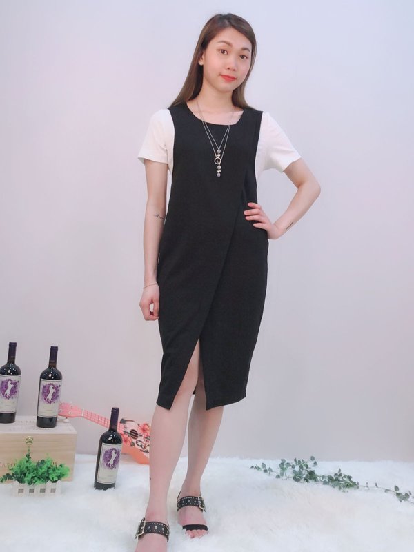 PHOEBE BASIC SHORT SLEEVES DRESS (BLACK)