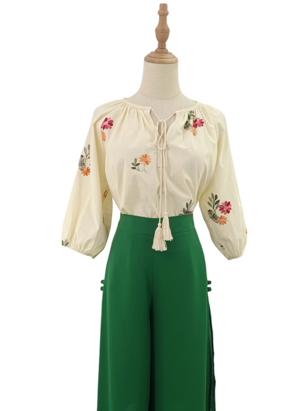 POPPY EMBROIDERY WITH THREE QUARTERS SLEEVE BLOSE