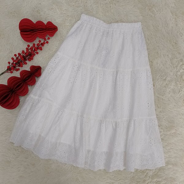 ANNA EMBROIDERY MIDI SKIRT