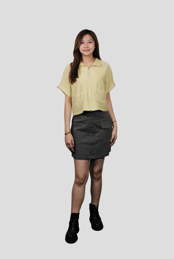 RHEA ZIPPER SHORT SLEEVE BLOUSE