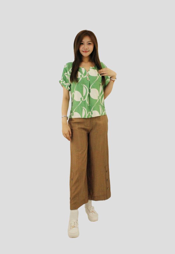 Harriet Geo Print Button Top