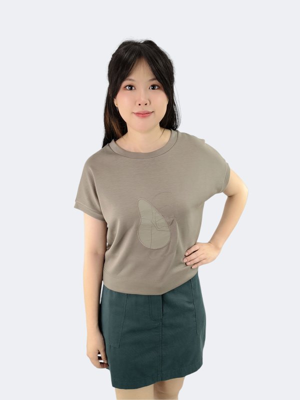 CIAN GRAPHIC CROP TEE