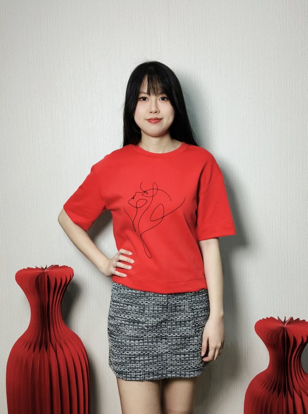 CAROL MINIMAL LINE ART TEE (TB47410)