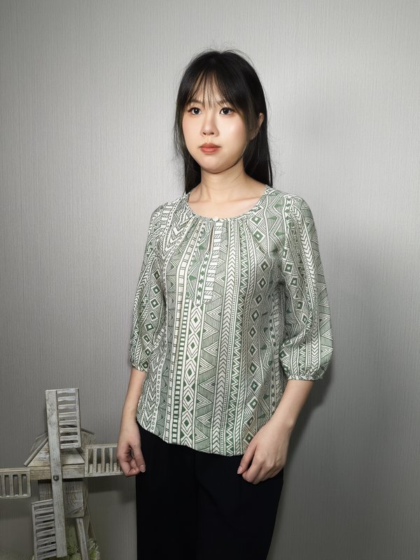 FIONN GEO PRINT PEASANT TOP (V-BB75892)