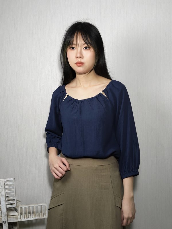 NAOMI GATHERED NECK BLOUSE (V-BB75872)