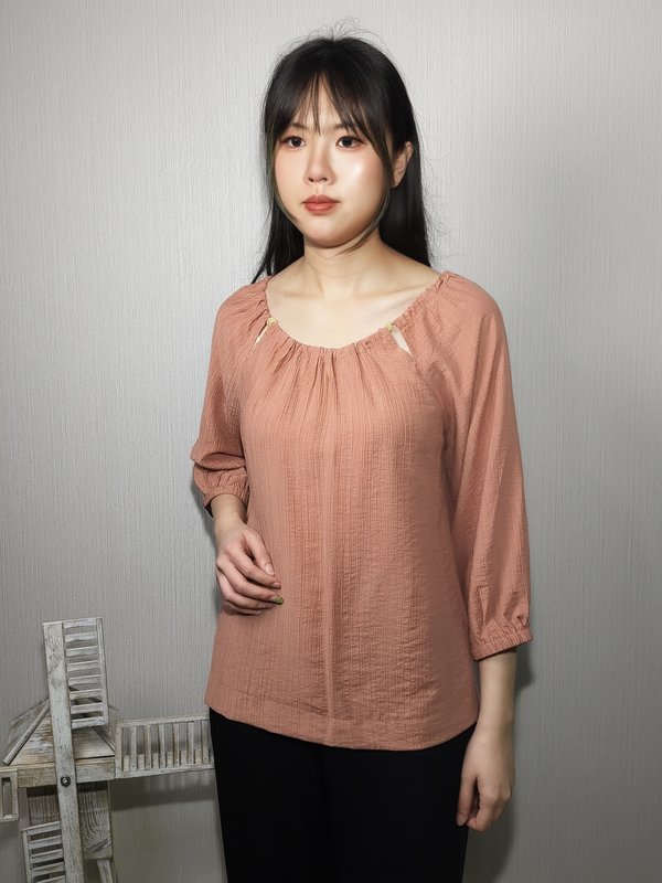 NAOMI GATHERED NECK BLOUSE (V-BB75872)