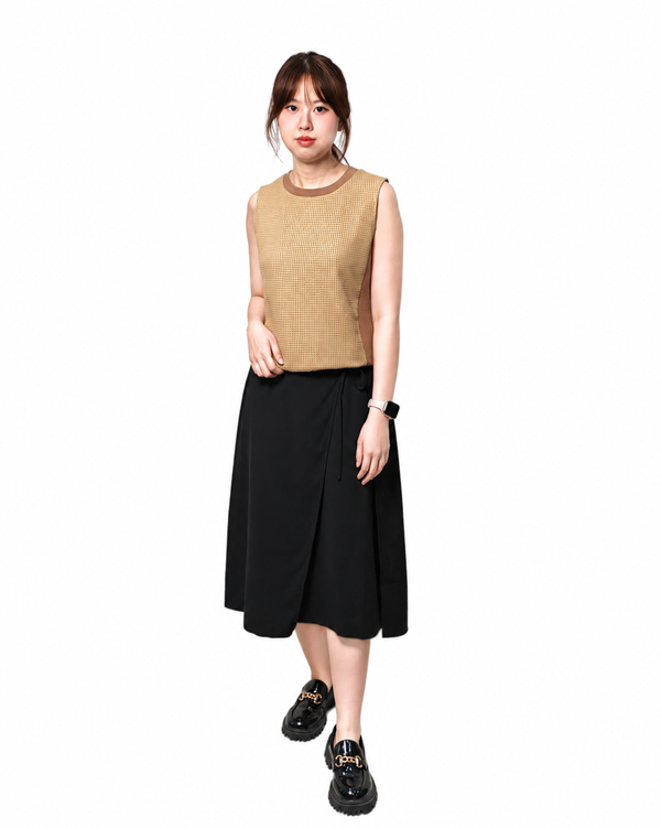QUINN TEXTURED PANEL SLEEVELESS TOP (V-TV47567)